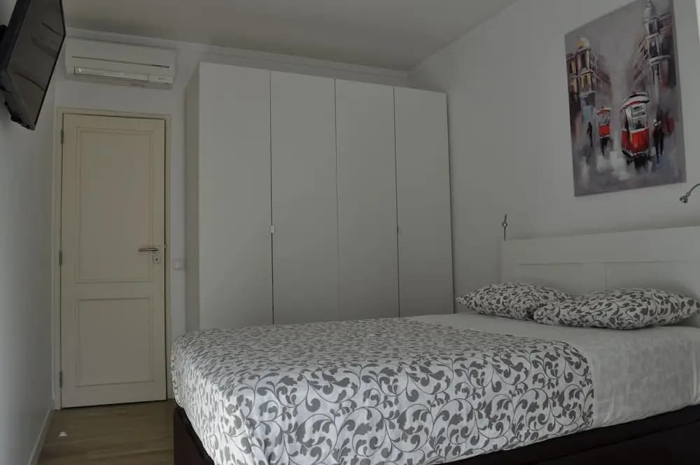 The Yellow Flat - photo 25
