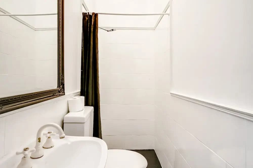 The Pyrmont Budget Hotel - photo 9