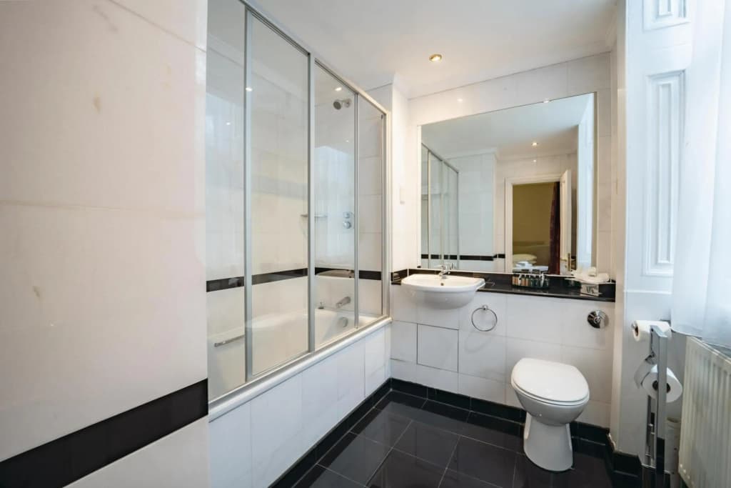 Grange Clarendon - photo 16