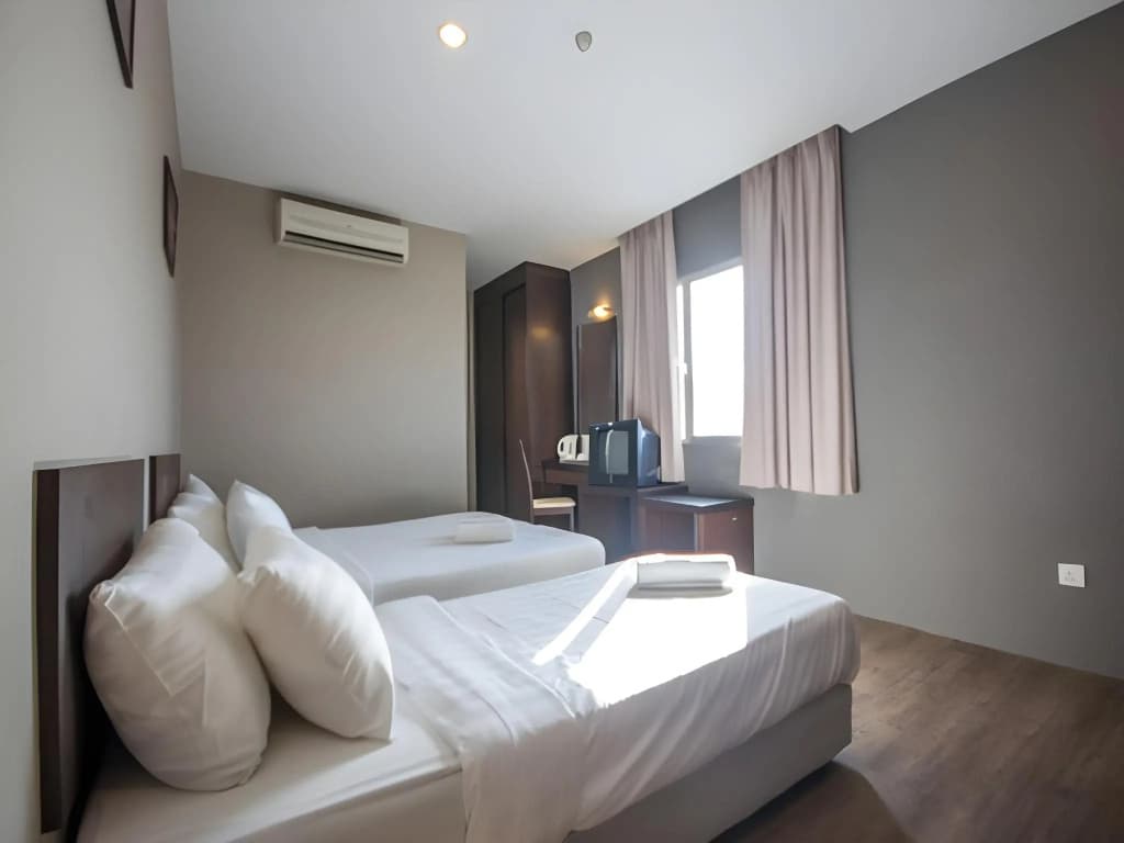 Chariton Hotel Butterworth - photo 2
