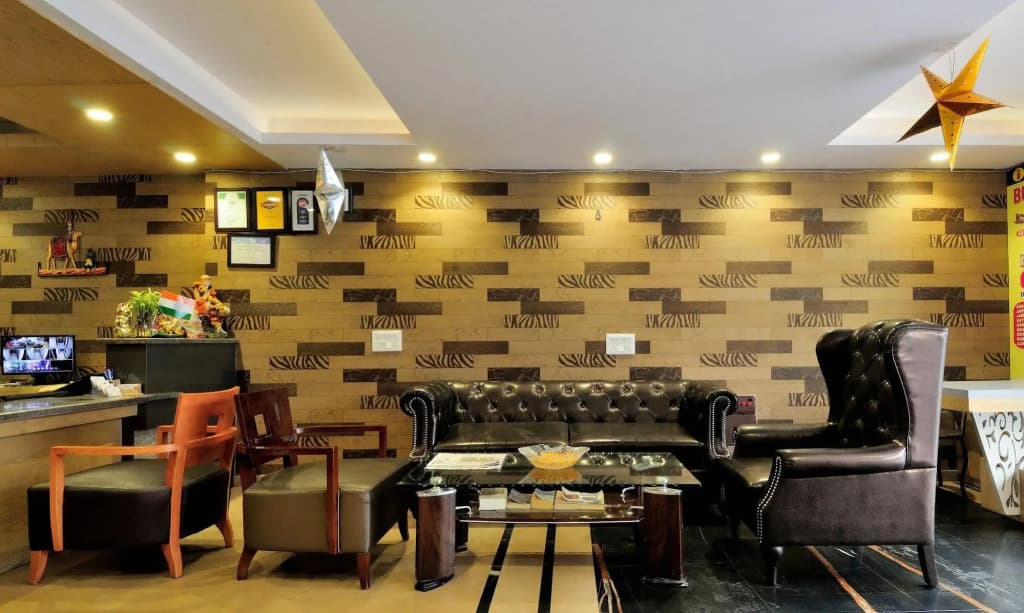 Hotel Cabana 5 Mins Walking Distance From NDLS Station - photo 13