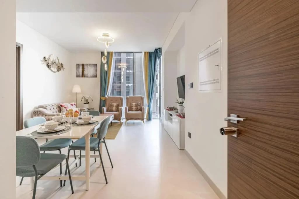 Lovely Community - Central Locale - Brand New Flat - photo 3