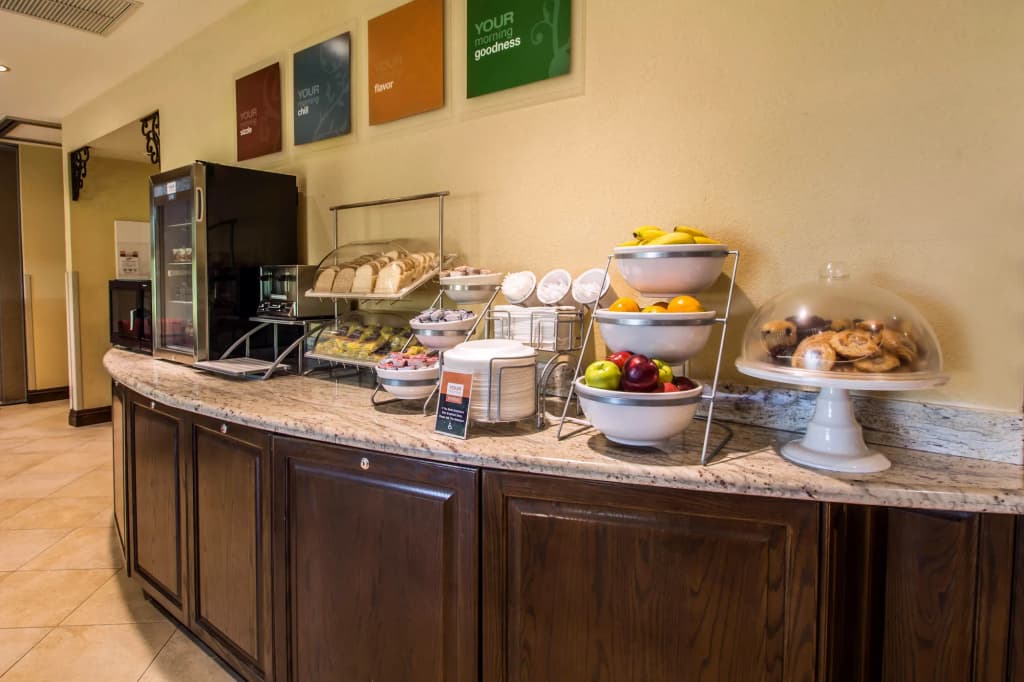 Comfort Suites Miami - Kendall - photo 12