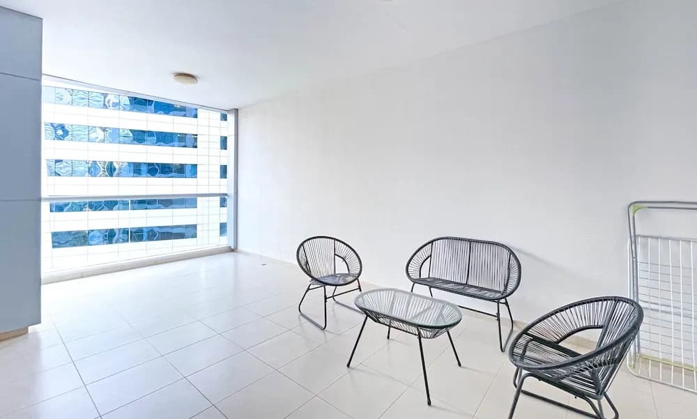 bnbme | SkyView Tower | 4 + Maids - photo 11