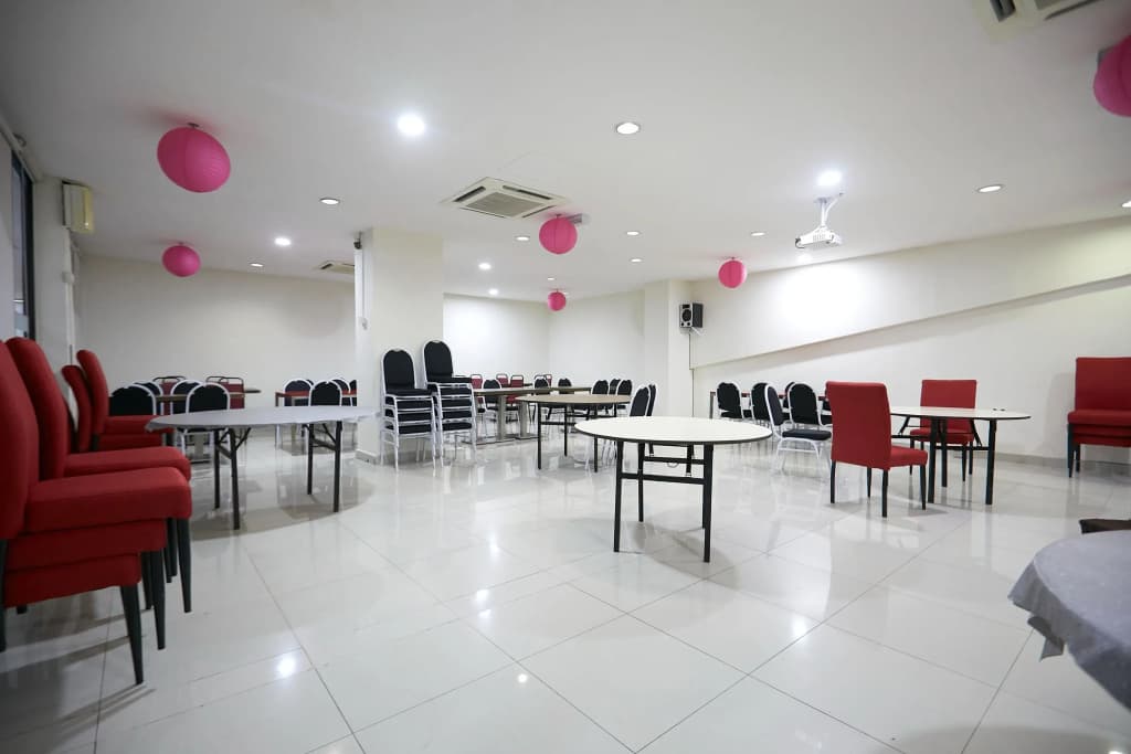Dolphin Hotel, Chow Kit Kuala Lumpur - photo 16