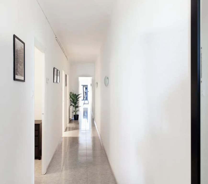 Prime Eixample Hideaway 6 Guests With Balcony by Myrentalhost - photo 10