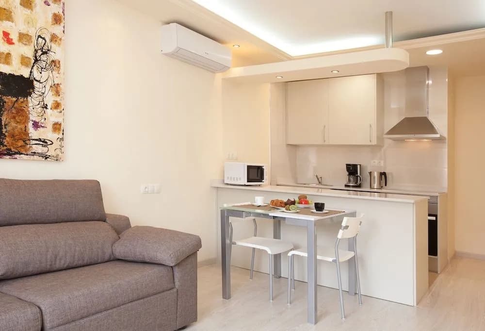 Barnapartments Rambla Cataluña - photo 13