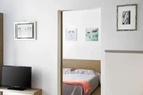 Duomo Halldis Apartments - photo 12