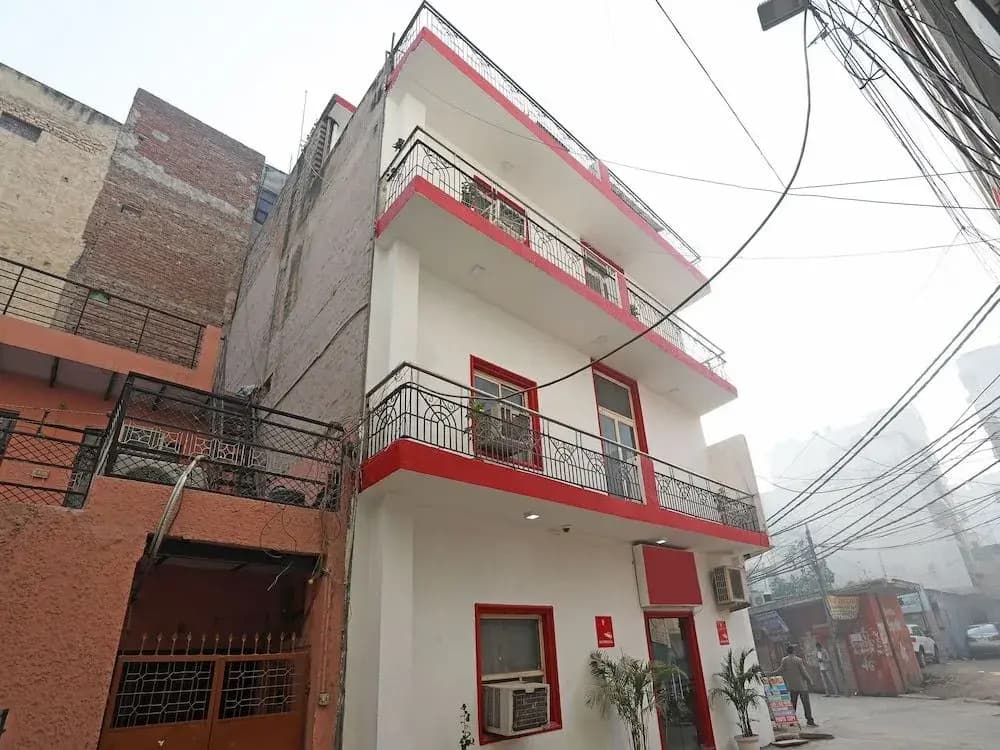OYO 11312 Hotel Aero Capitol - photo 1