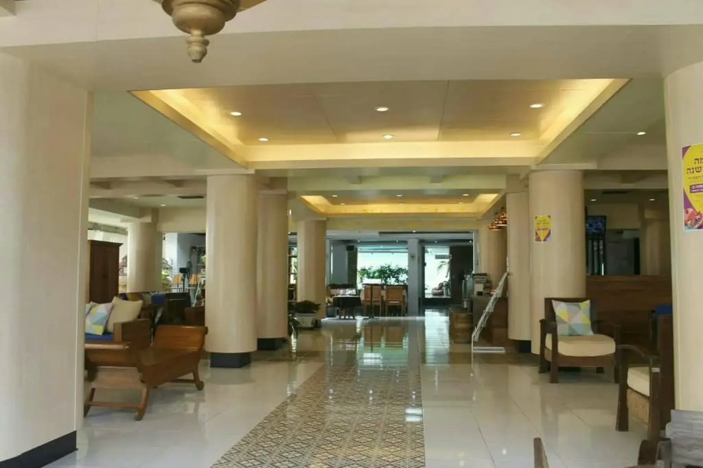 Thana Hotel & Guesthouse - photo 13