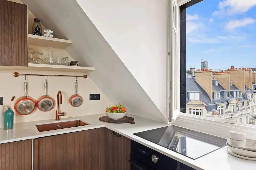Stylish 1BR Parc Monceau Retreat - photo 15