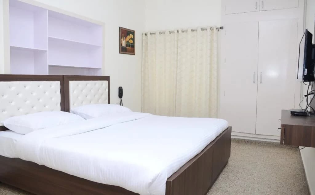 The 7 Days Hotel - photo 6