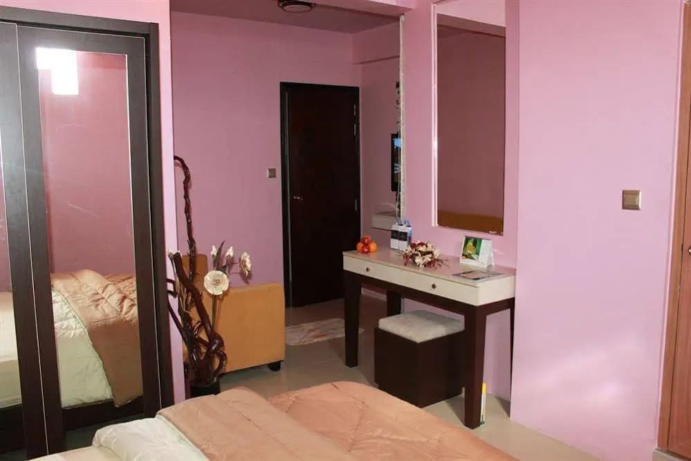 Hotel Pallazo - photo 6