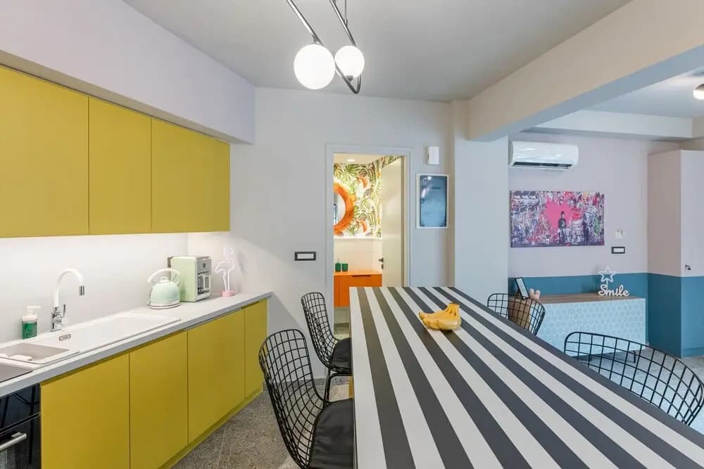 Acropolis Pop Art Apartment - photo 21