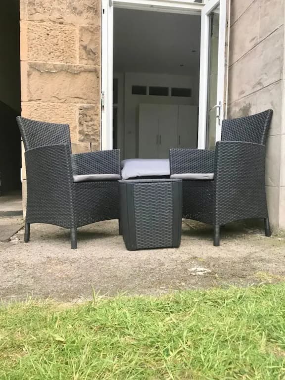 Central Edinburgh 1 Bedroom Apartment - photo 11