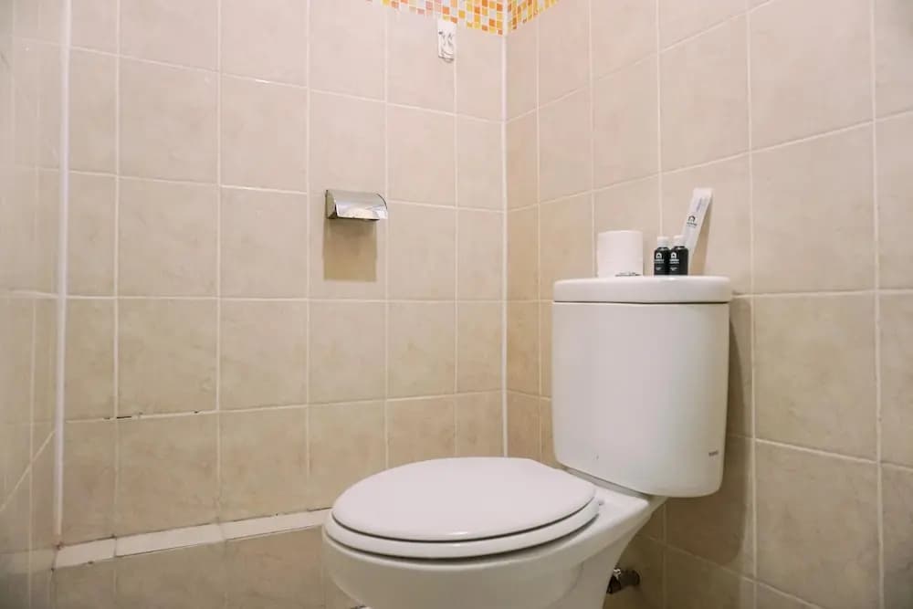 Warm And Cozy Stay Studio Green Bay Pluit Apartment - photo 7