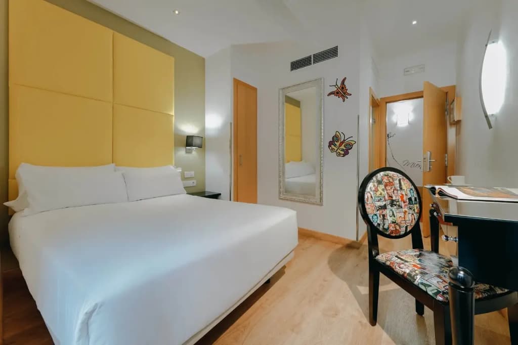 Hotel Hesperia Barri Gòtic - photo 4