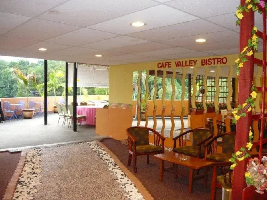D'Valley Hotel - photo 15