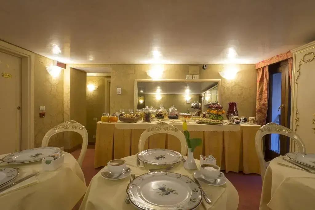 Hotel Becher - photo 21