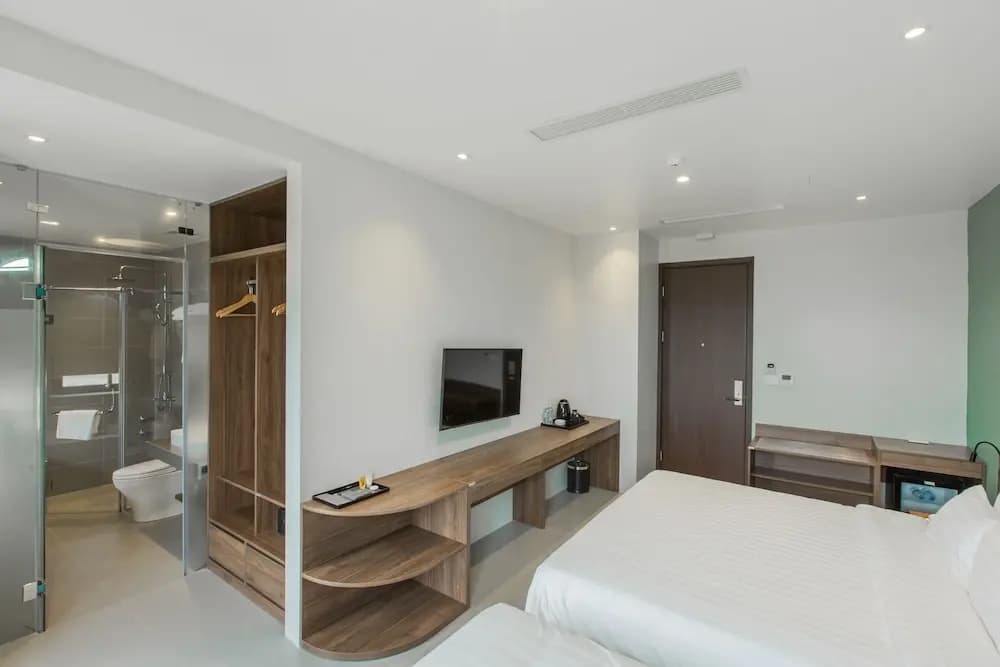 The Twin Hotel - photo 4