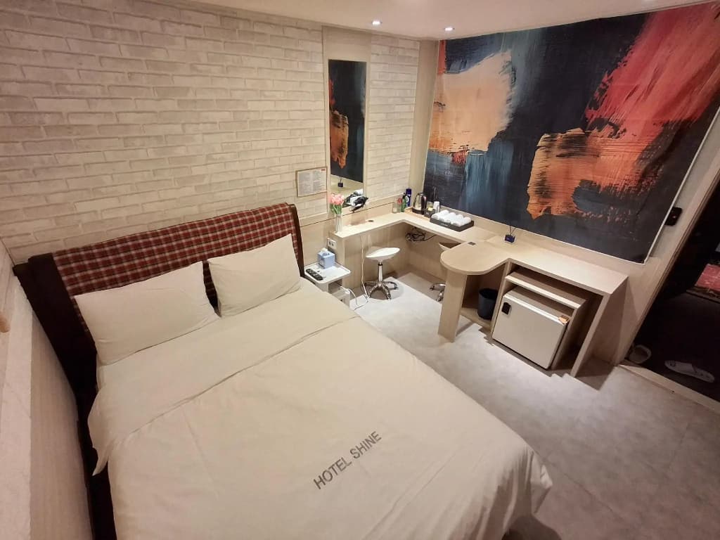 Shine Hotel - photo 34