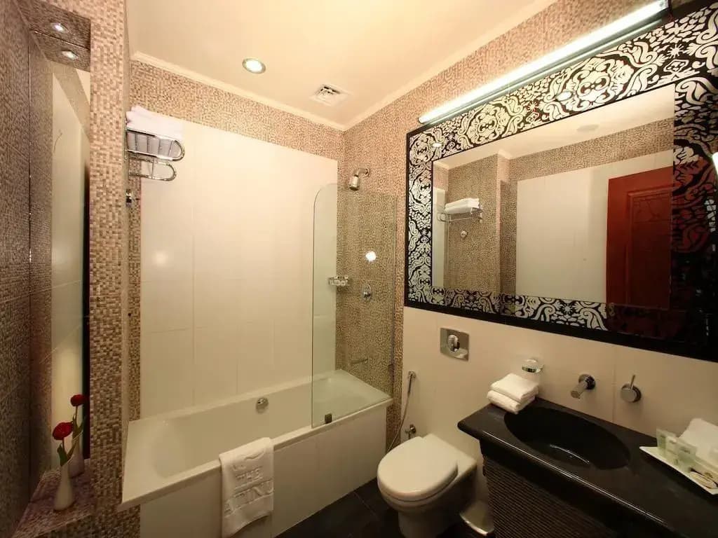 Platinum Hotel - photo 8