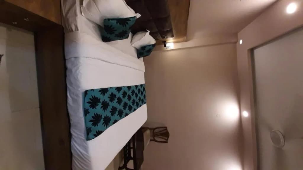 Krishna Inn - photo 18