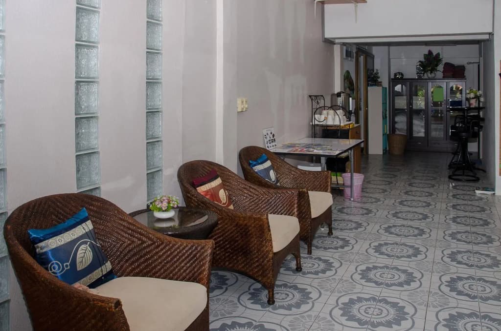 Allstar Guesthouse - photo 18