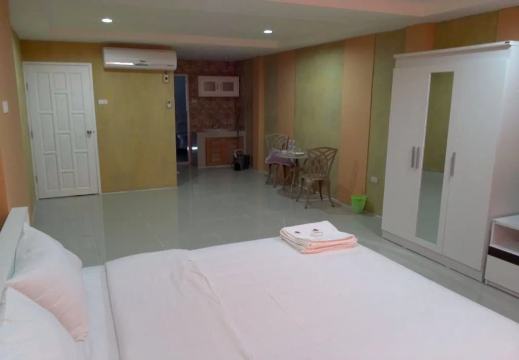 Mkent Guesthouse - photo 3