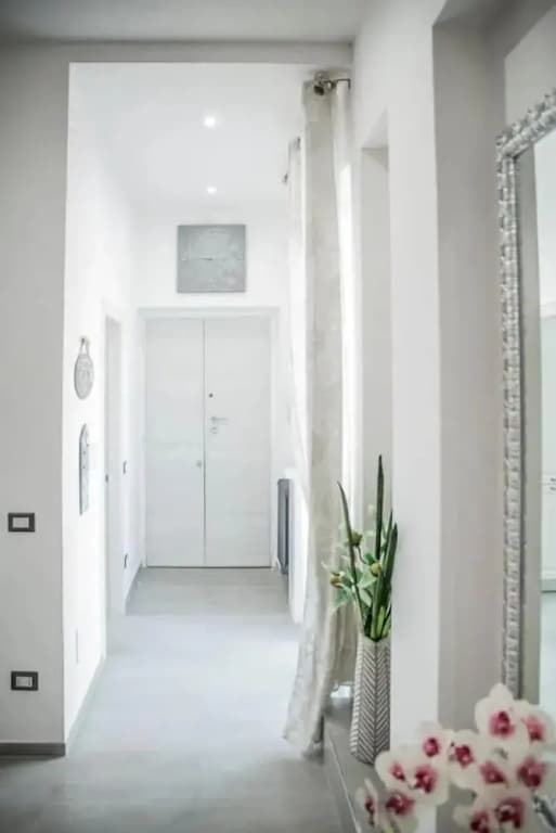 Central Luxury Apartment - photo 9