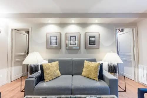 Families And Friends - Center - 110 Sqm - photo 3
