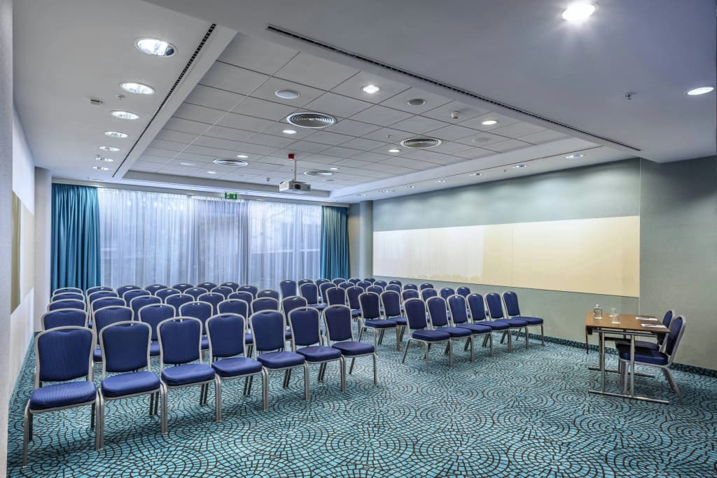 Courtyard by Marriott Prague City - photo 16