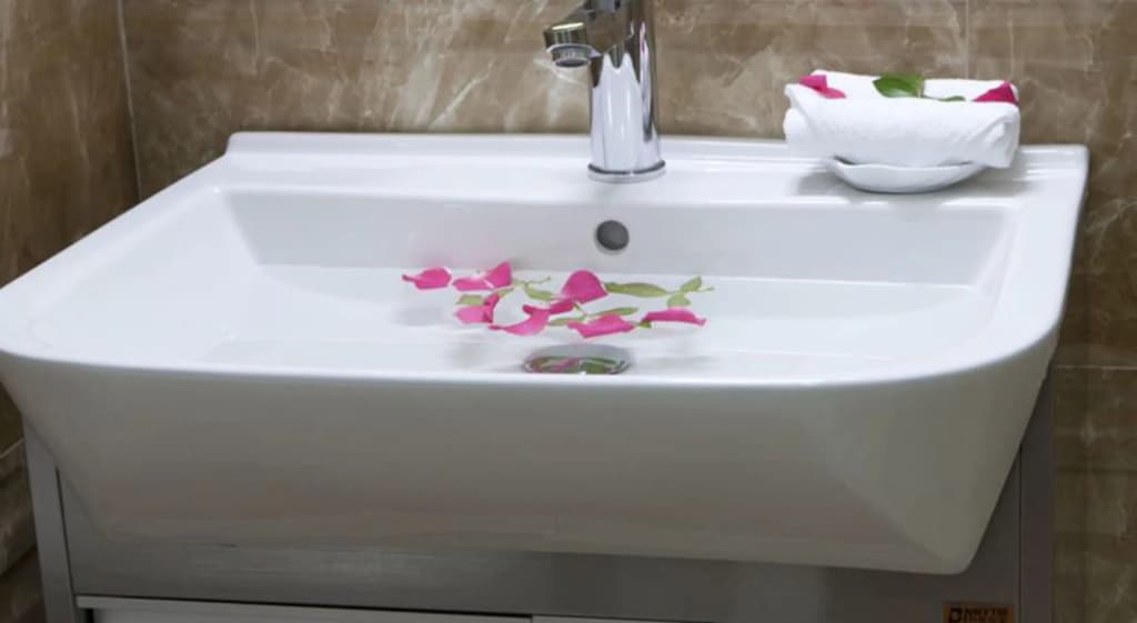 Rising Dragon Legend Hotel - photo 9