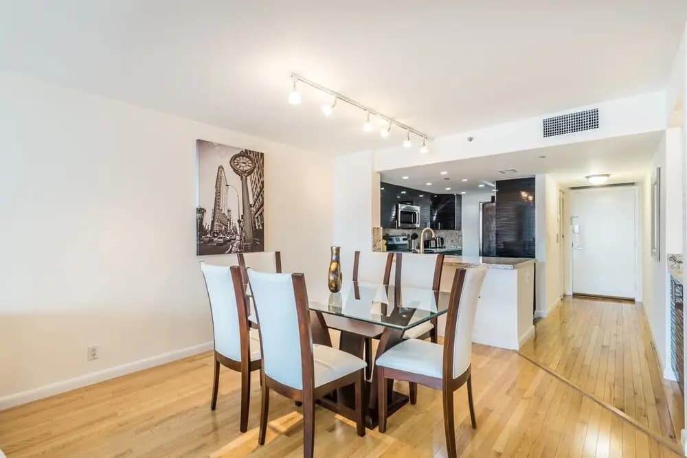 Glamorous 3 Bedroom with a View - photo 19