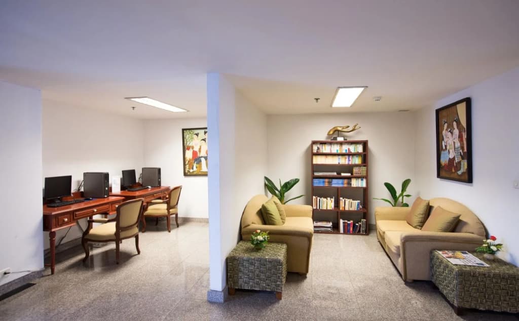 CH Hotel - photo 17