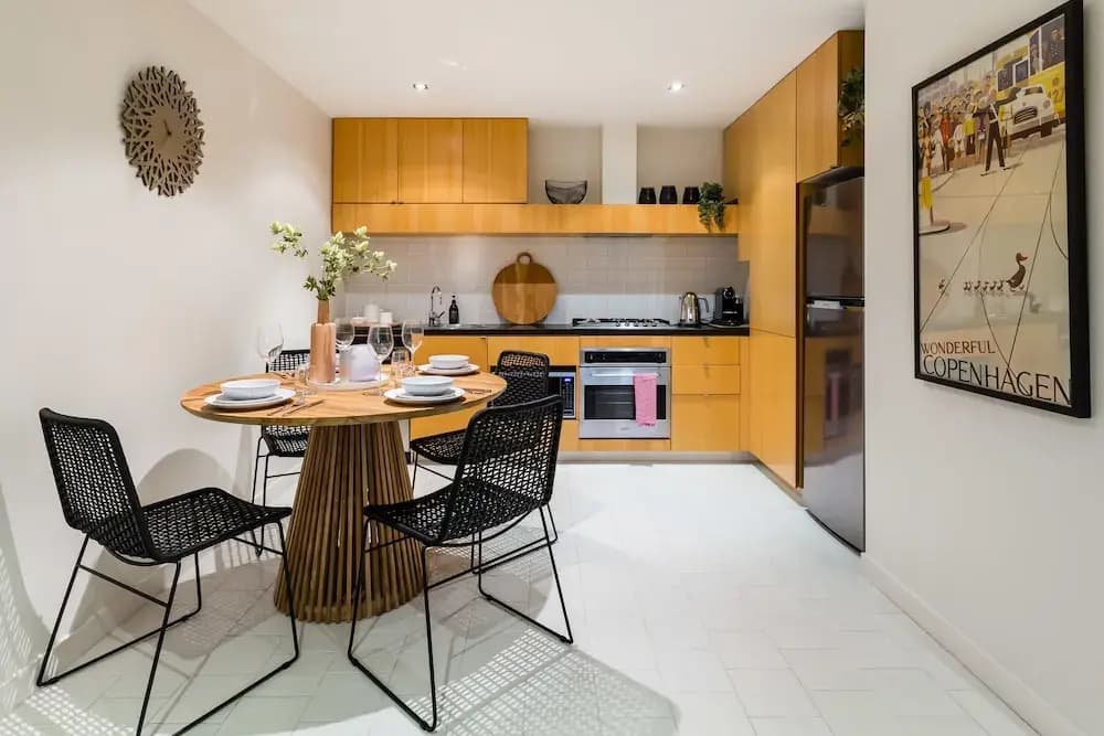Auguste 2 Bdr Melbourne Apartment - photo 17