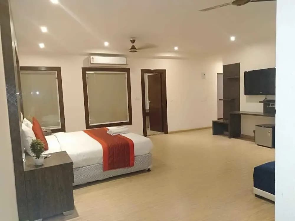 Ratan Paradise - photo 5