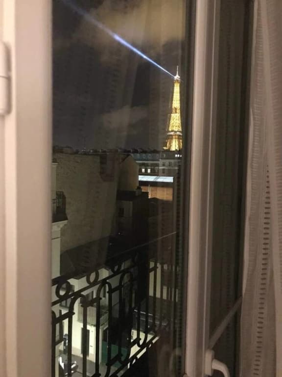 Chic Flat for 2 With Eiffel Tower Views - photo 7