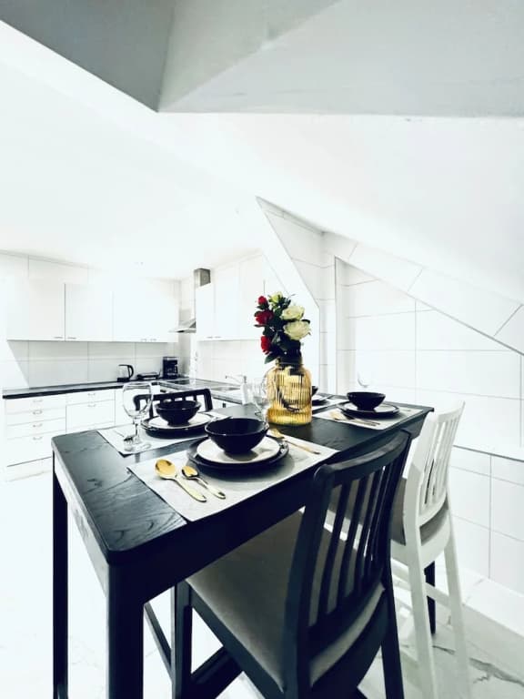 Comfortable 5 BR Apt near Schonbrunn - photo 11