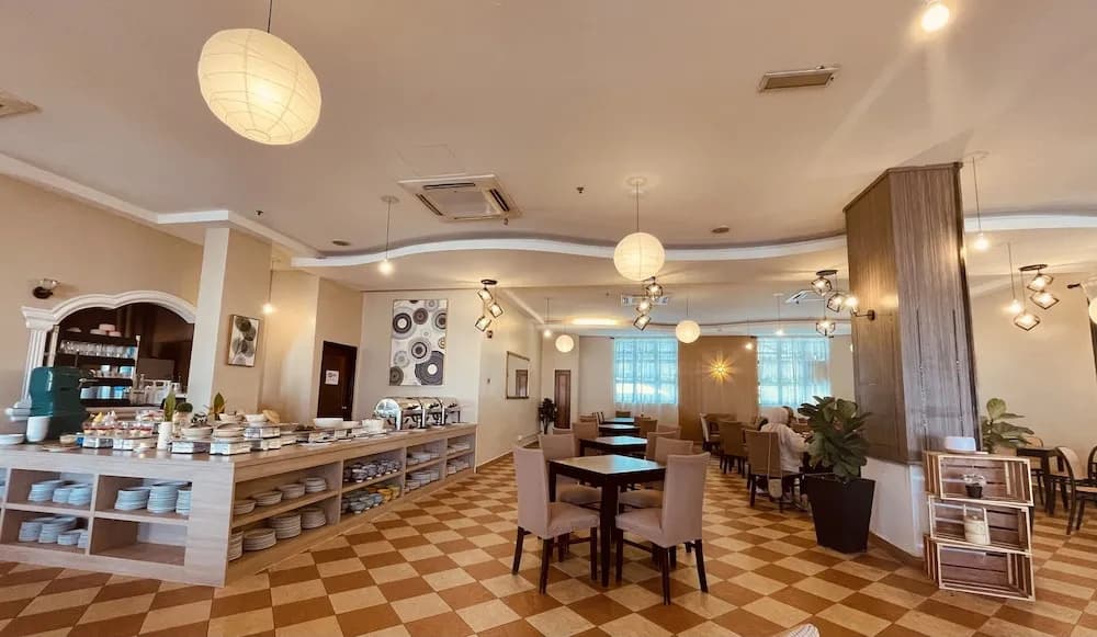 Putra Brasmana Hotel - photo 26