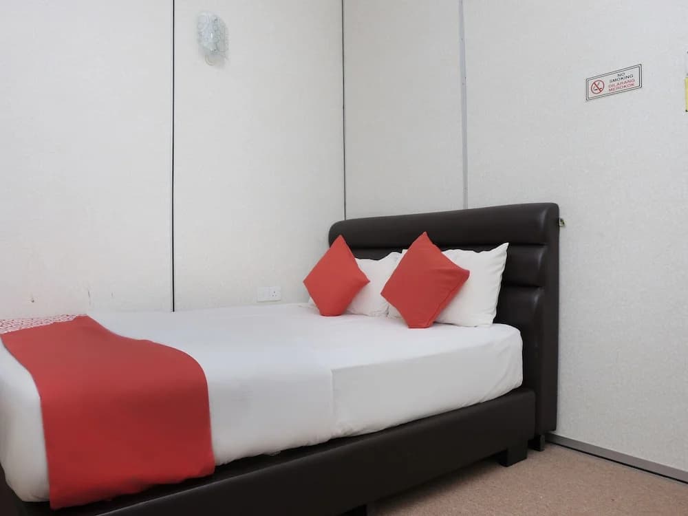 OYO 90180 Gemilang Hotel Kerteh - photo 6