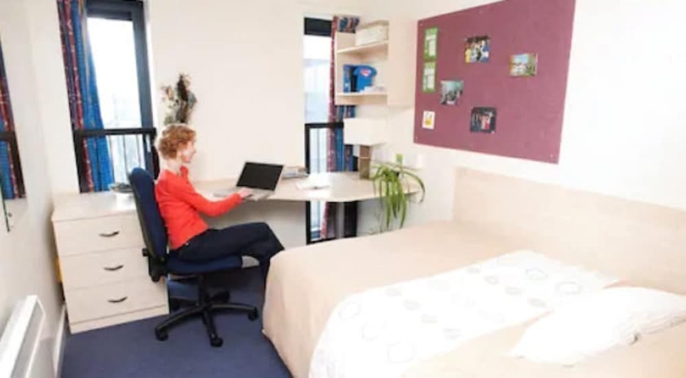 Portsburgh Court - Campus Accommodation - photo 4