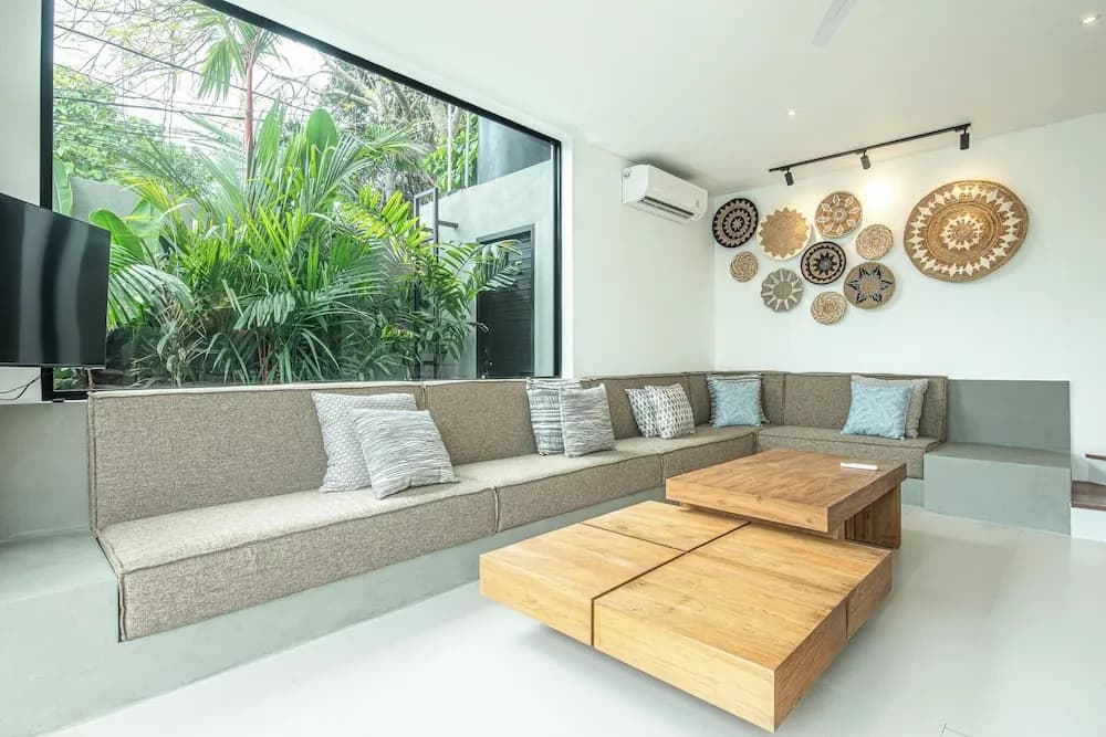 Elegant 5BR Modern Villa Steps From Caf Del Mar - photo 1