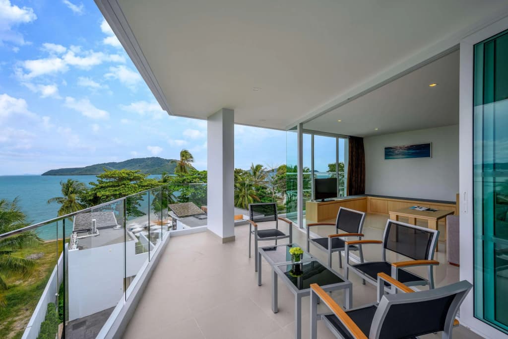 The Beachfront Hotel Phuket - photo 8