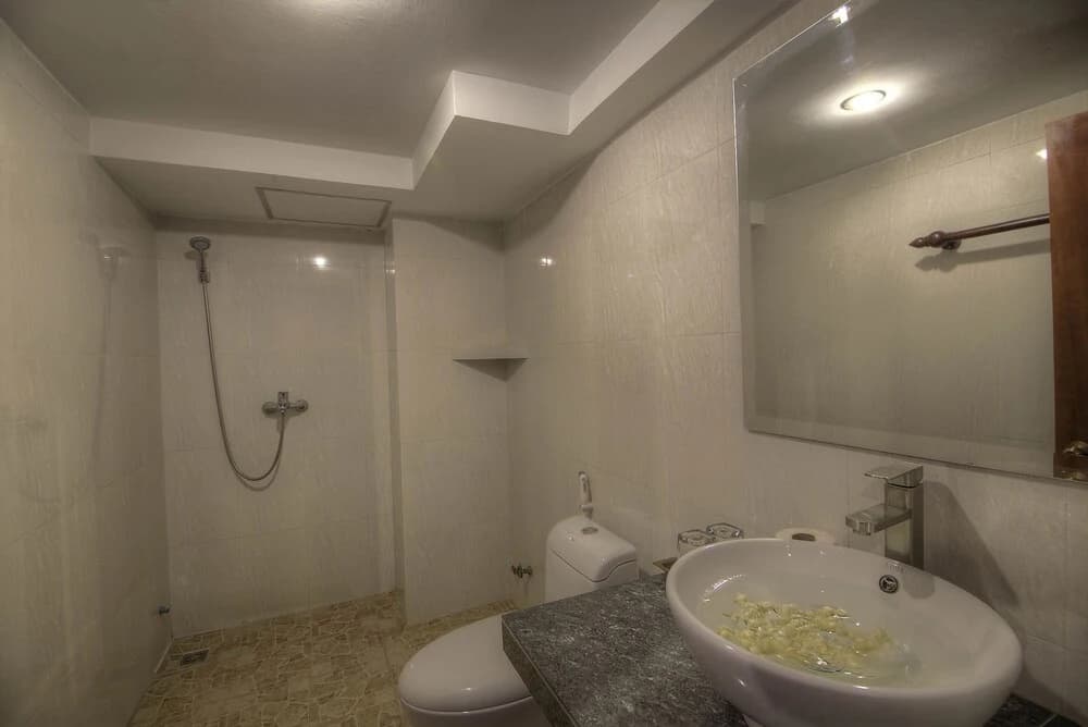 Ni Ven Boutique Hostel - photo 10