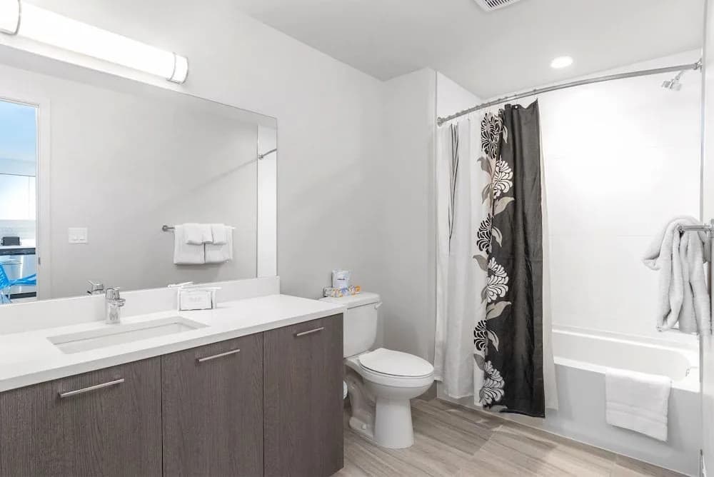Bluebird Suites Downtown Brickell - photo 7