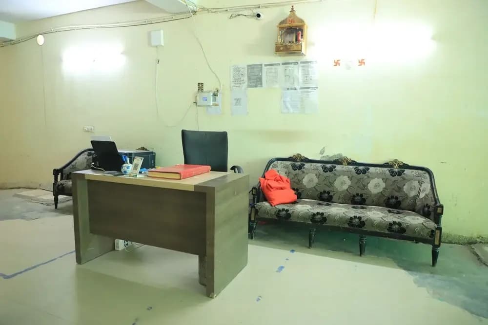 Mauryan Elite Hotel Chhatarpur Metro Station - photo 14
