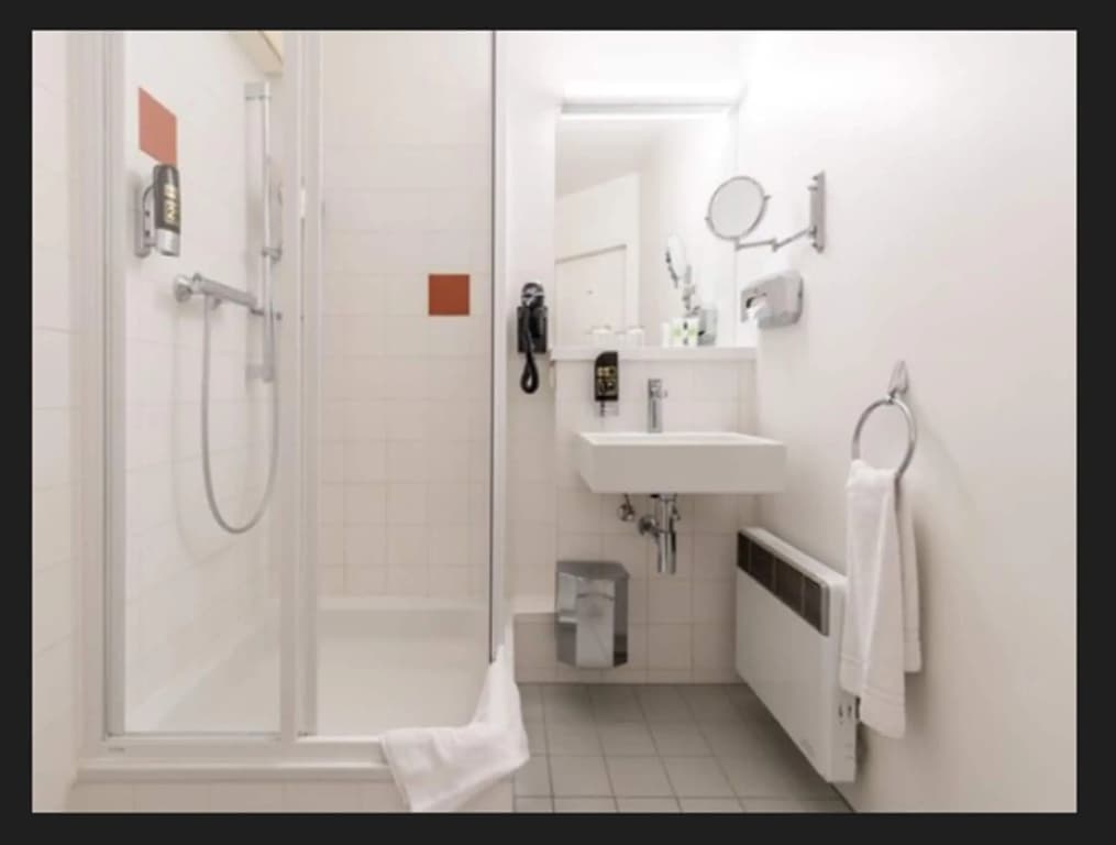 Premier Inn Wien City Hauptbahnhof - photo 10