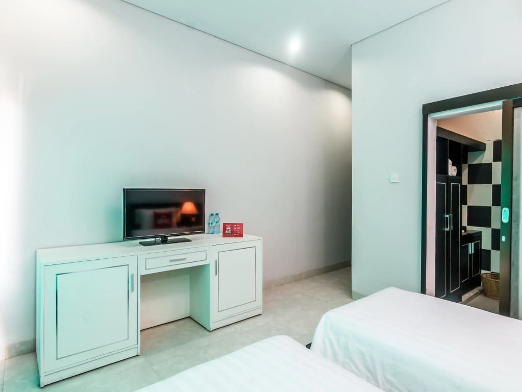 ZenRooms Kuta Banjar Anyar - photo 1