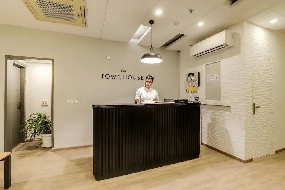 OYO Townhouse 281 Harsh Vihar Near M2K Cinemas Rohini - photo 19